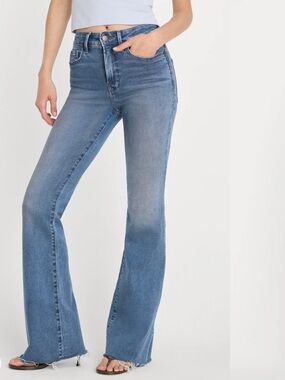 Good American Vintage Wash Flare Jeans in Blue